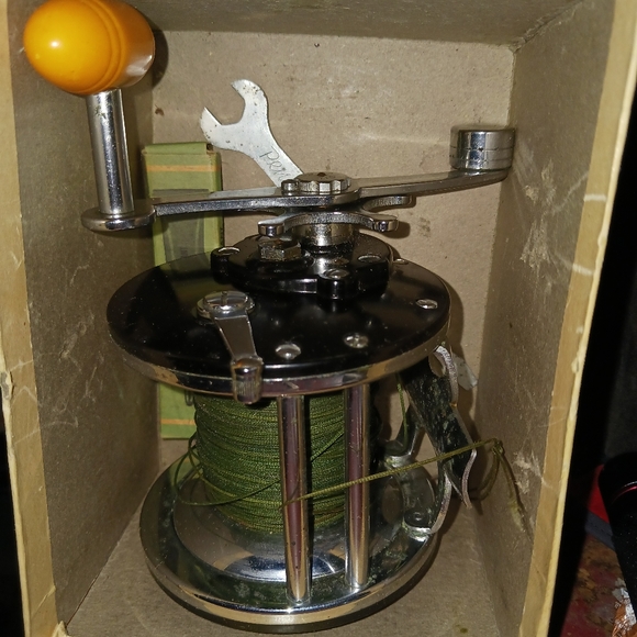 Vintage Penn 65 with box - Picture 9 of 10